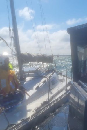 Sinking yacht recovery alongside RNLI.jpg